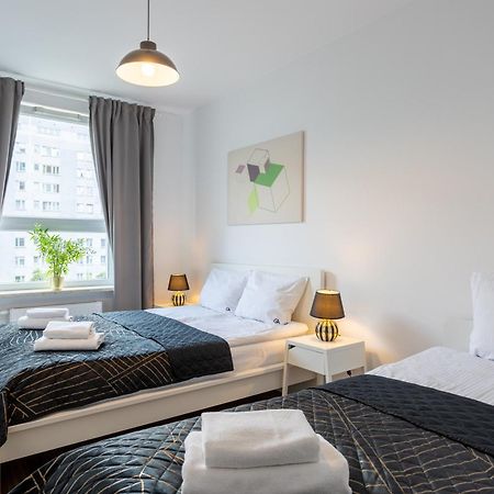 Urban Chic - Pereca - Rondo Onz - Luxury Warsaw Stays - 14 People מראה חיצוני תמונה
