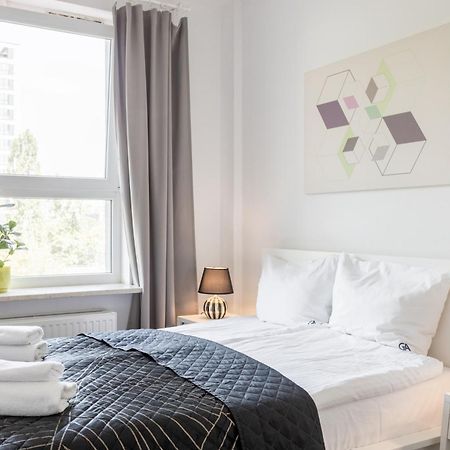 Urban Chic - Pereca - Rondo Onz - Luxury Warsaw Stays - 14 People מראה חיצוני תמונה